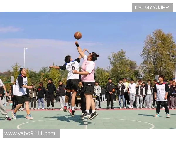 陈林坚的篮球之路:从青涩少年到职业赛场的辉煌成就与奋斗历程 陈林坚的篮球之路:从青涩少年到职业赛场的辉煌成就与奋斗历程